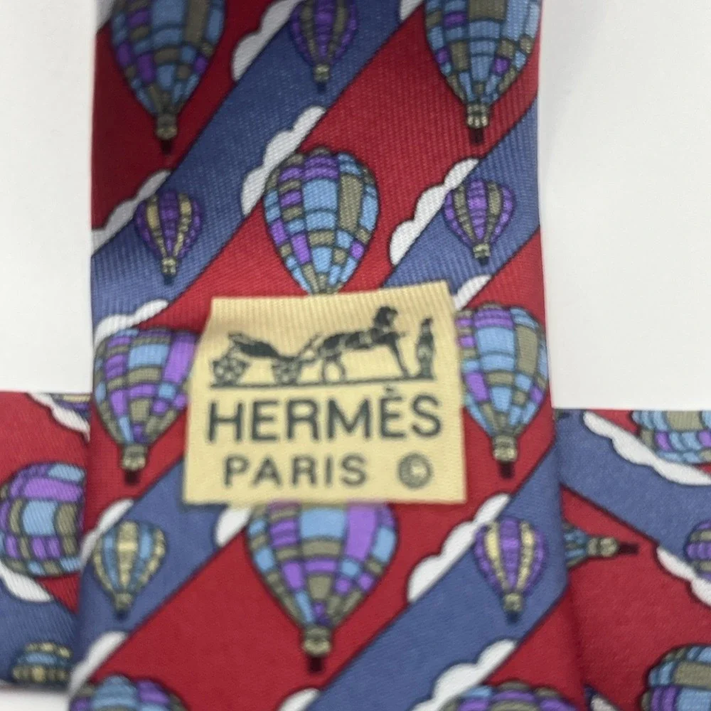 Hermes 100% Silk Mens Tie Made in France Hot Airballoon Geometric Pattern